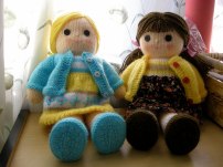 Knitted-Dolls_Polly-and-Kate4